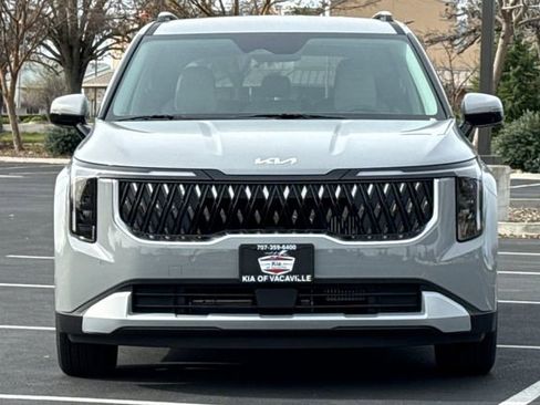 New 2026 Kia Carnival EX image 9