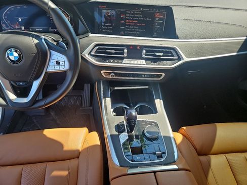 Used 2022 BMW X7 xDrive40i w/ Premium Package AWD/4WD image 30