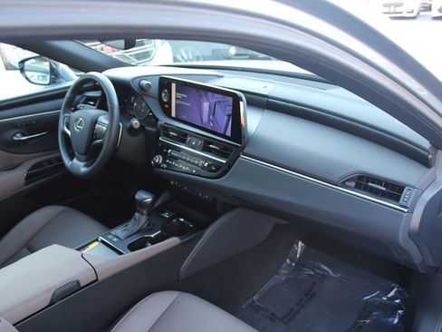 Used 2023 Lexus ES 300h w/ Premium Package FWD image 21