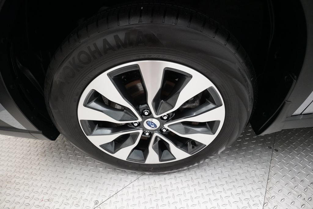 Certified 2025 Subaru Outback Touring AWD/4WD image 26