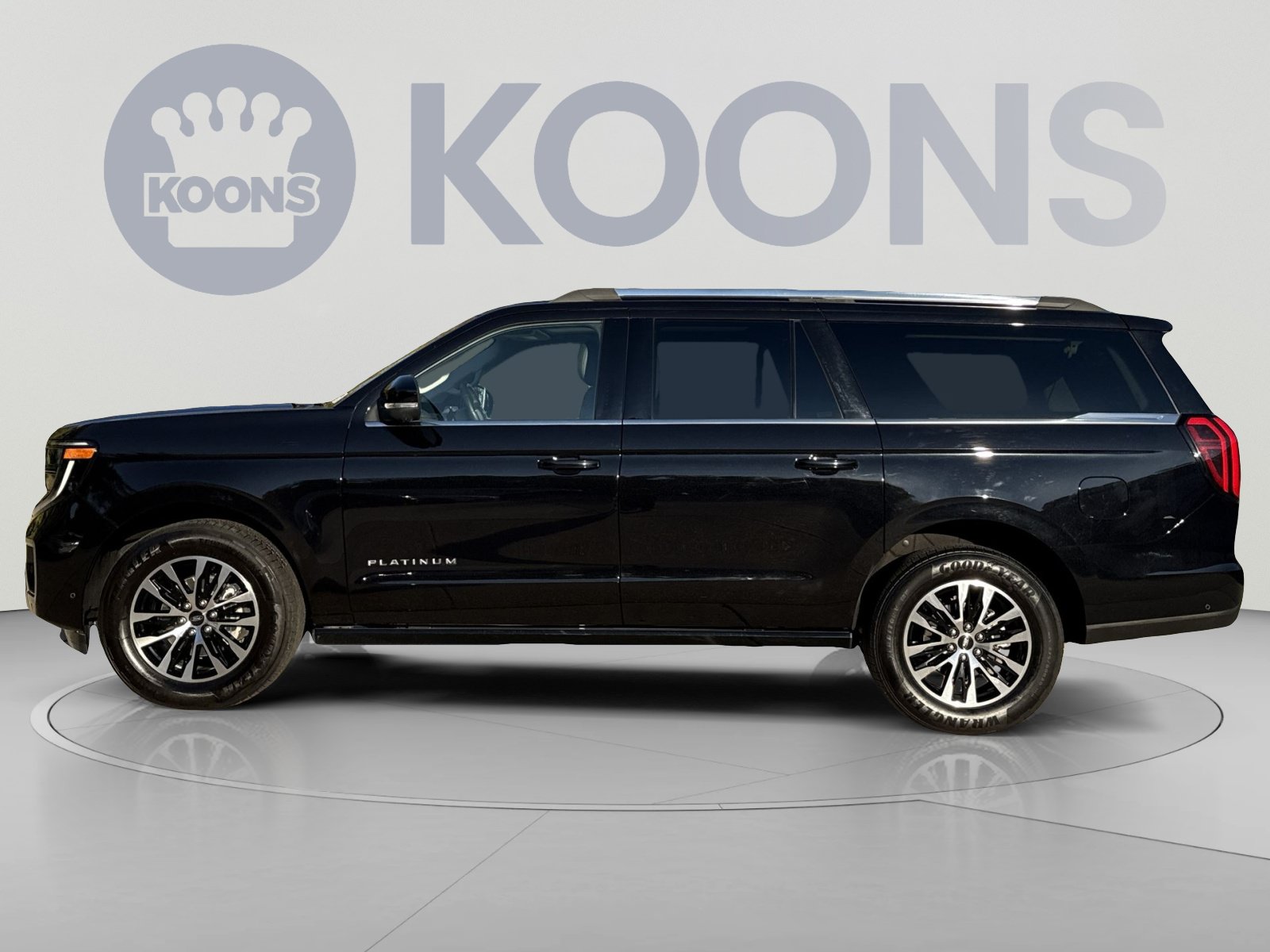 Used 2025 Ford Expedition Max Platinum AWD/4WD image 2