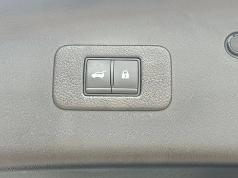 Used 2024 Nissan Armada Platinum w/ Captain's Chairs Package AWD/4WD image 13