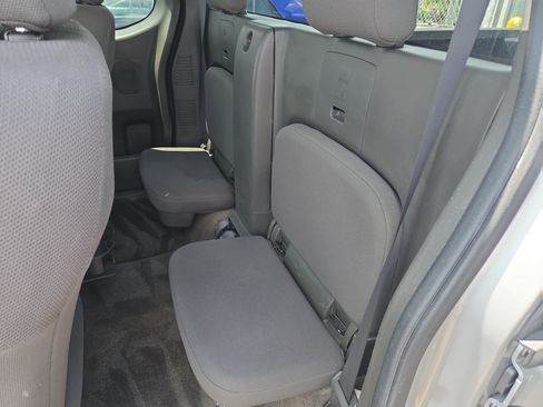 Used 2013 Nissan Frontier S RWD image 7