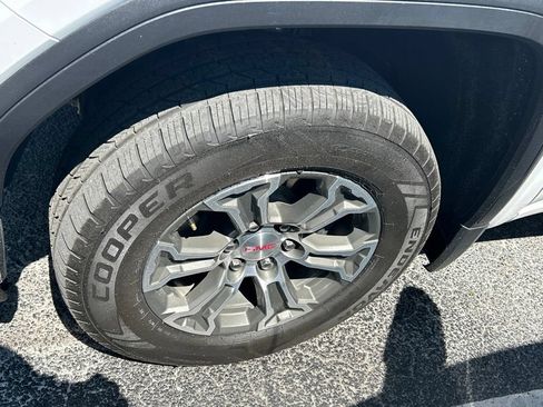 Used 2024 GMC Sierra 1500 SLT AWD/4WD image 50