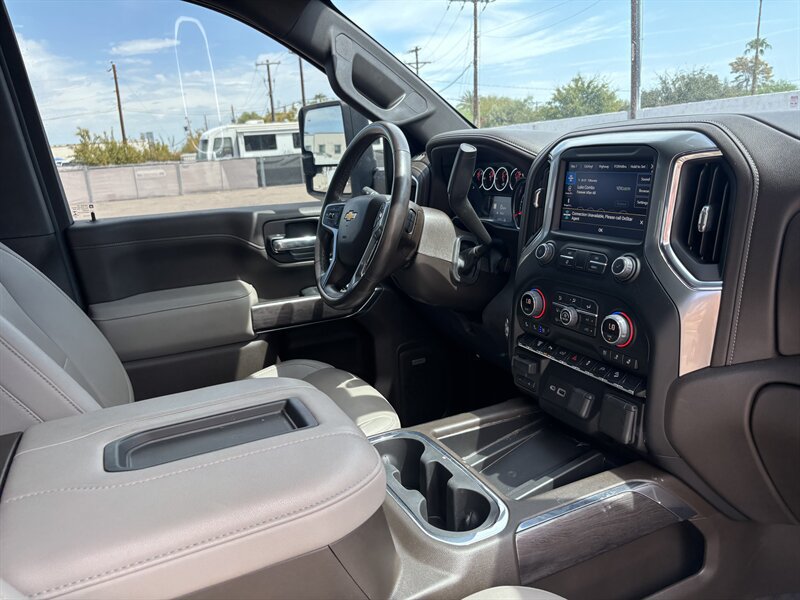 Used 2022 Chevrolet Silverado 2500 LTZ w/ LTZ Plus Package AWD/4WD image 31