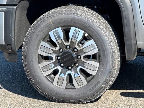 New 2026 GMC Sierra 2500 Denali w/ Denali Reserve Package AWD/4WD image 32