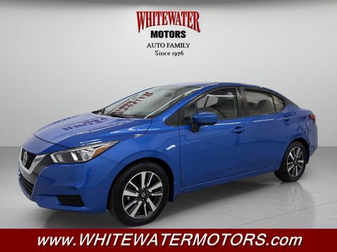 Used 2022 Nissan Versa SV w/ Trunk Package FWD image 1