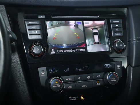 Used 2018 Nissan Rogue SL w/ Premium Package AWD/4WD image 33