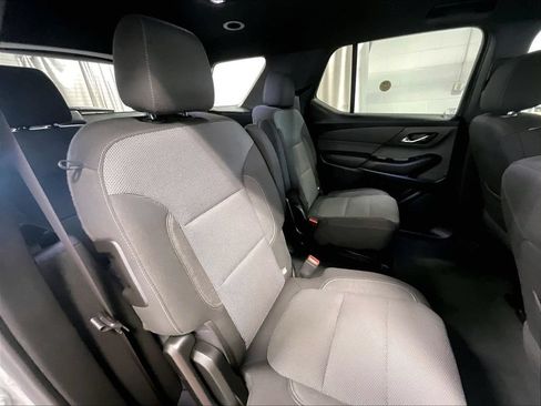 Used 2023 Chevrolet Traverse LT AWD/4WD image 16