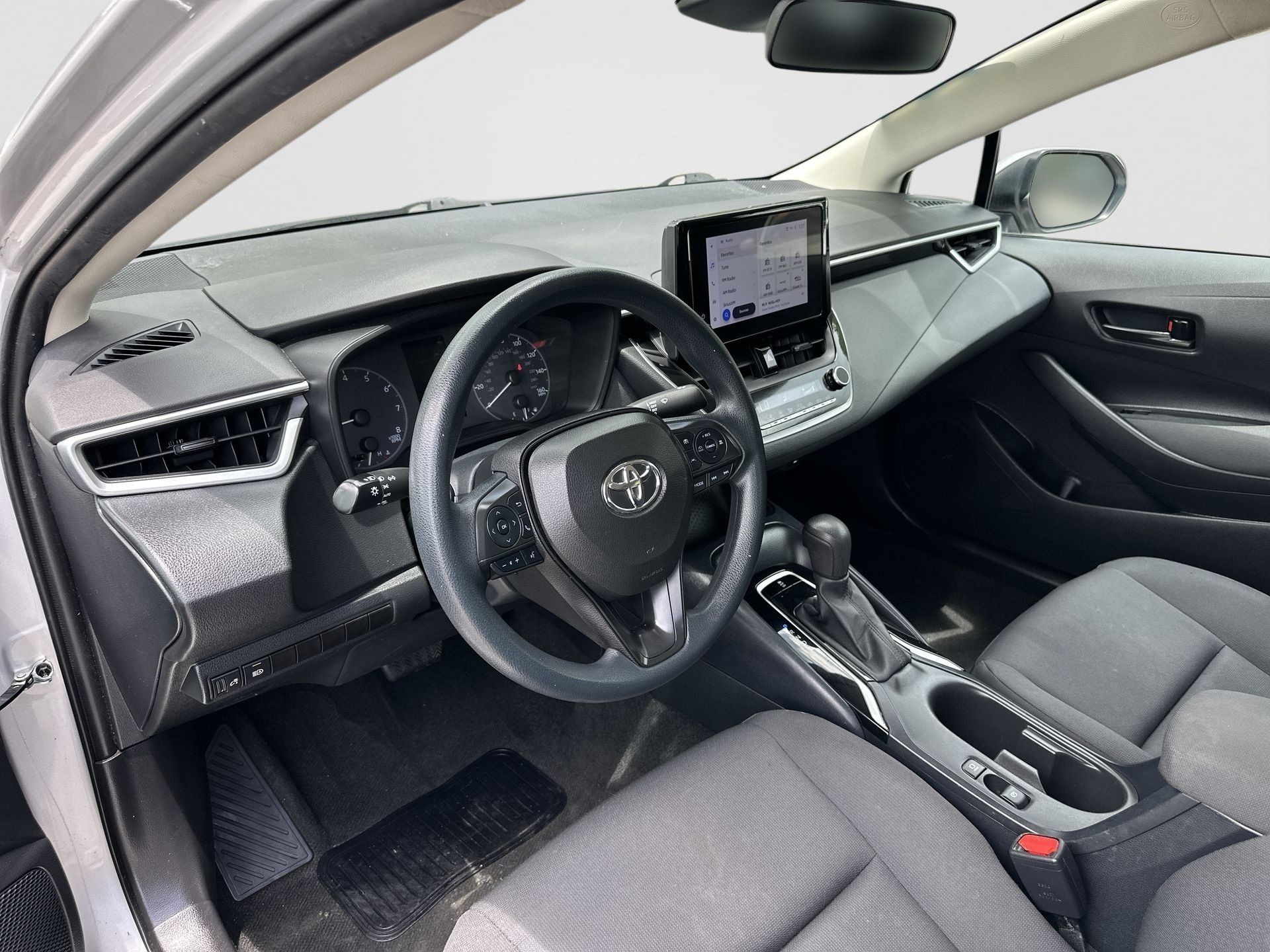 Used 2023 Toyota Corolla LE FWD image 10