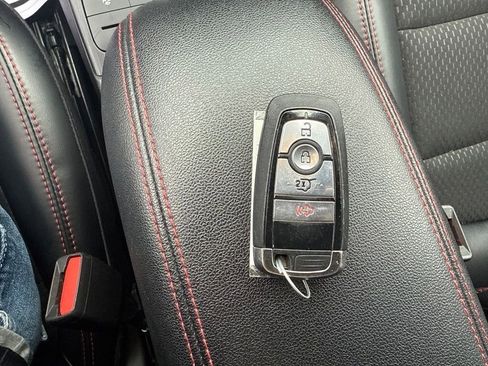 Used 2025 Ford Escape ST-Line AWD/4WD image 26