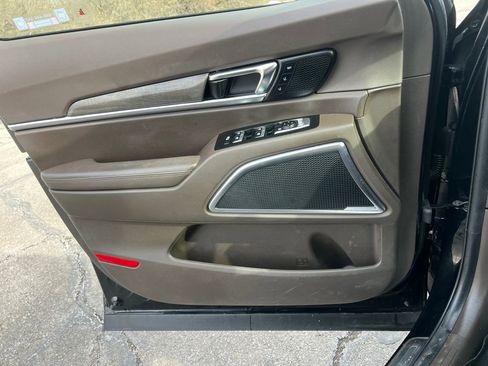 Used 2021 Kia Telluride SX image 10