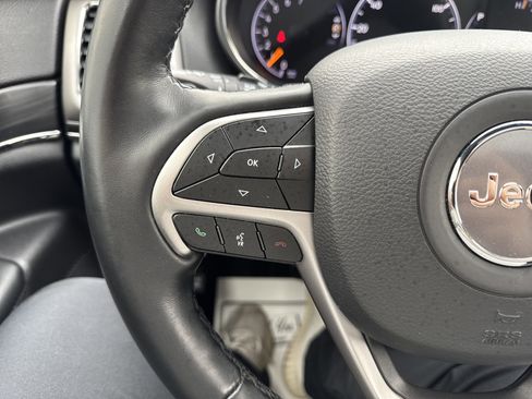 Used 2021 Jeep Grand Cherokee Limited image 18