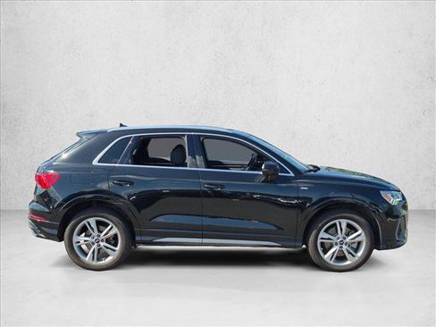 Used 2023 Audi Q3 2.0T Premium Plus w/ Premium Plus Package AWD/4WD image 4