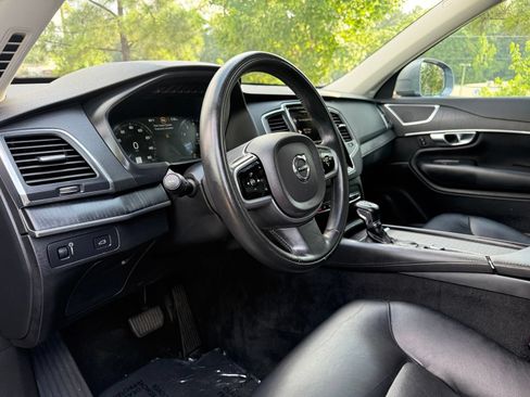 Used 2020 Volvo XC90 T5 Momentum w/ Protection Package FWD image 22