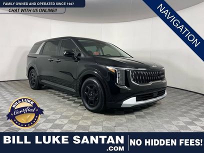 Used 2025 Kia Carnival