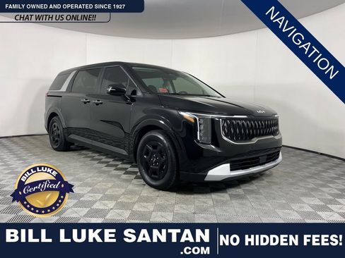 Used 2025 Kia Carnival image 1