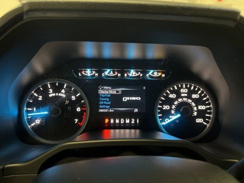 Used 2015 Ford F150 XLT w/ Equipment Group 302A Luxury image 25