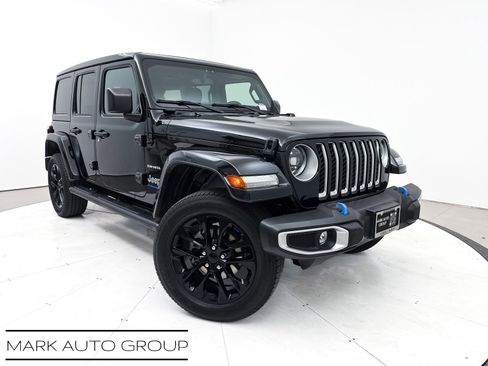 Used 2023 Jeep Wrangler Unlimited Sahara w/ Cold Weather Group image 2