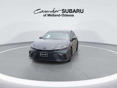 Used 2026 Toyota Camry SE FWD image 4