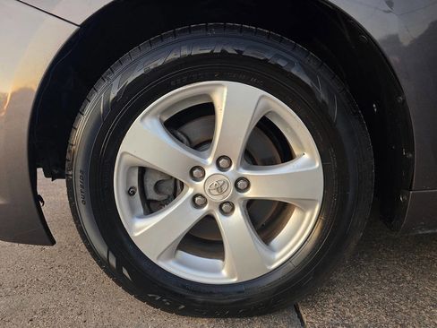 Used 2012 Toyota Sienna LE image 62