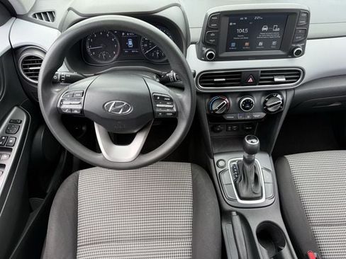 Used 2019 Hyundai Kona SE FWD image 11
