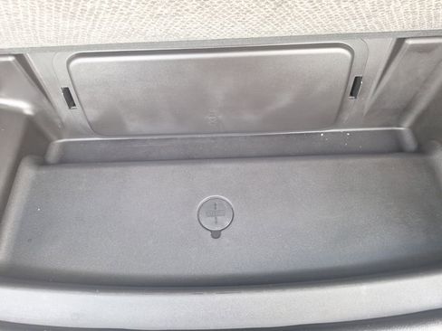 Used 2023 Jeep Grand Cherokee L Laredo image 20