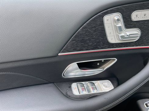 Certified 2025 Mercedes-Benz GLE 450e 4MATIC image 11