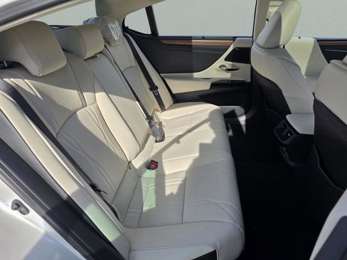 New 2025 Lexus ES 350 Ultra Luxury image 22