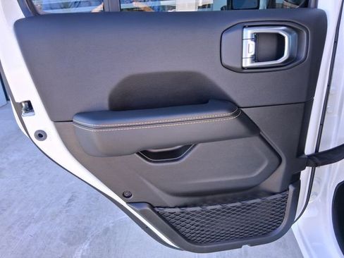 New 2026 Jeep Gladiator Sport image 20