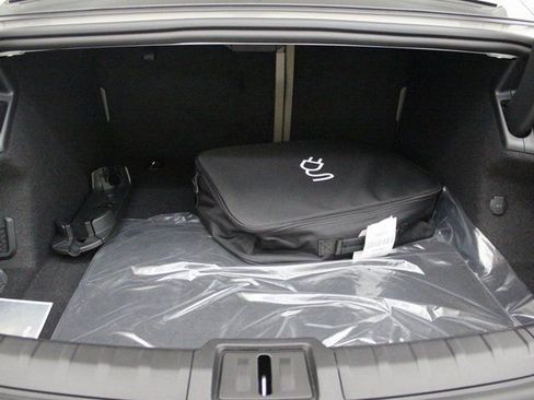 New 2024 Porsche Taycan image 31