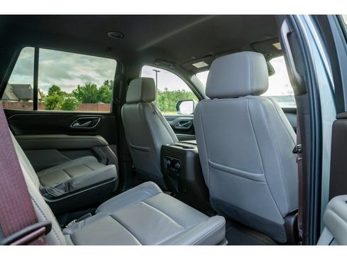 Used 2024 Chevrolet Tahoe LT RWD image 16