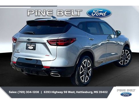 Used 2025 Chevrolet Blazer RS FWD image 11