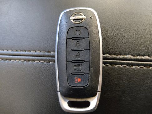Used 2025 Nissan Sentra SV w/ All-Weather Package FWD image 32