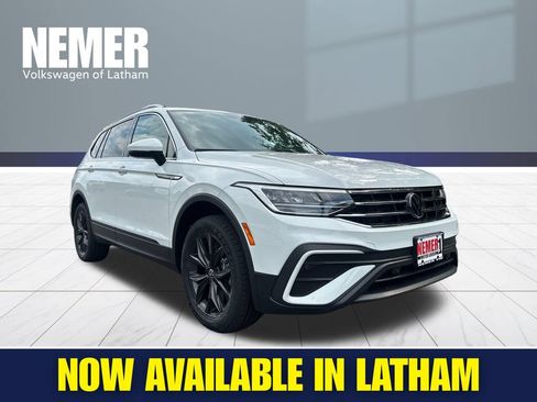 Certified 2024 Volkswagen Tiguan SE AWD/4WD image 5