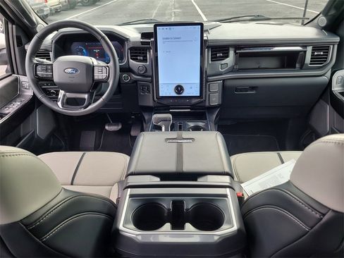 Used 2024 Ford F150 Lightning Platinum image 11