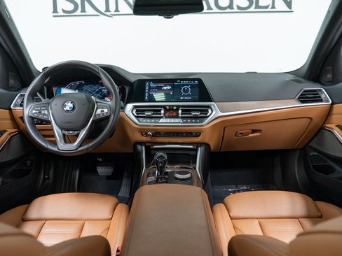 Used 2019 BMW 330i xDrive Sedan w/ Premium Package AWD/4WD image 15