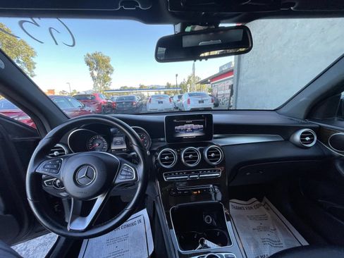 Used 2017 Mercedes-Benz GLC 300 image 9