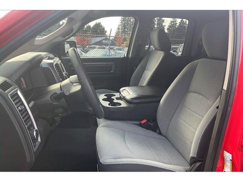 Used 2024 RAM 1500 Classic SLT image 25