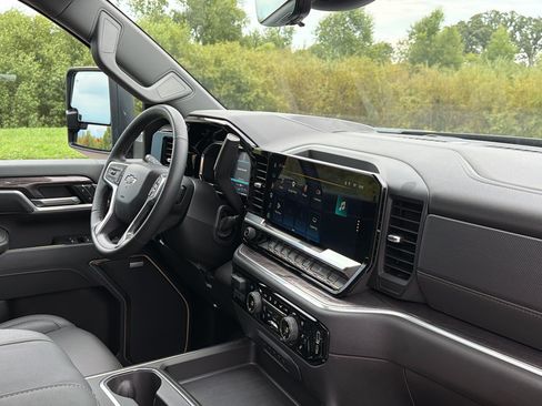 Used 2026 Chevrolet Silverado 3500 LTZ w/ Trail Boss Package AWD/4WD image 28
