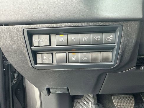 Used 2025 Toyota Sequoia Platinum image 23