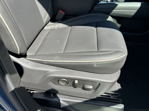 New 2026 Chevrolet Suburban Premier AWD/4WD image 15