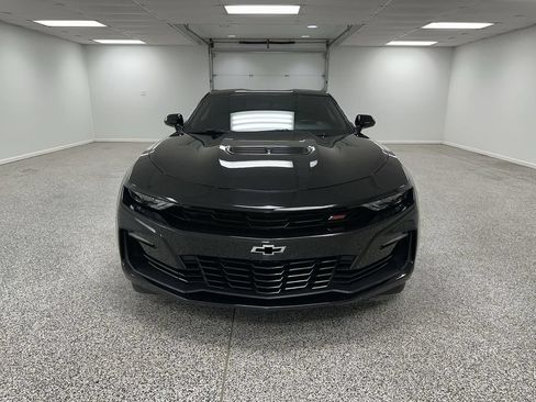 Used 2019 Chevrolet Camaro SS RWD image 3