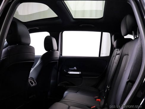 Used 2020 Mercedes-Benz GLB 250 GLB 250 4MATIC SUV w/ Premium Package image 14