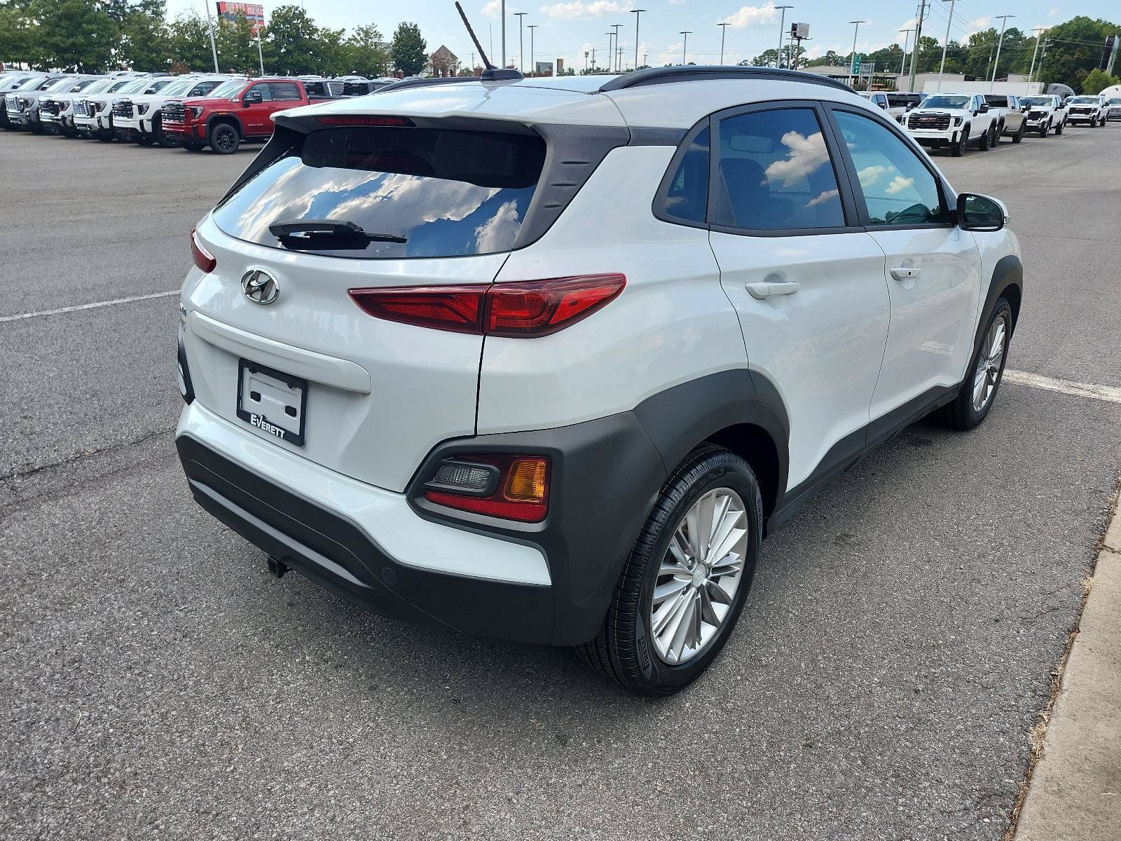 Used 2020 Hyundai Kona SEL FWD image 3