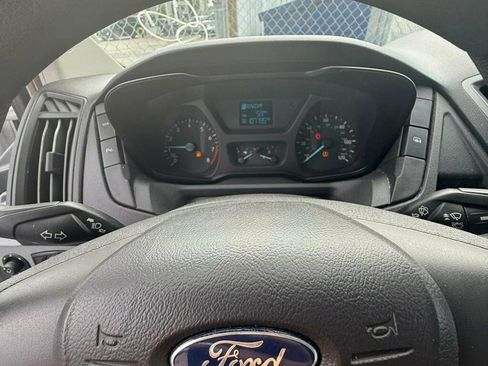 Used 2017 Ford Transit 150 XL image 8