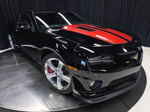 Used 2010 Chevrolet Camaro SS w/ Orange Stripe Package RWD image 42