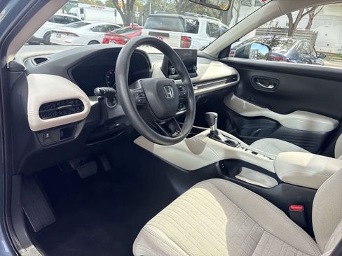 Used 2025 Honda HR-V LX image 2