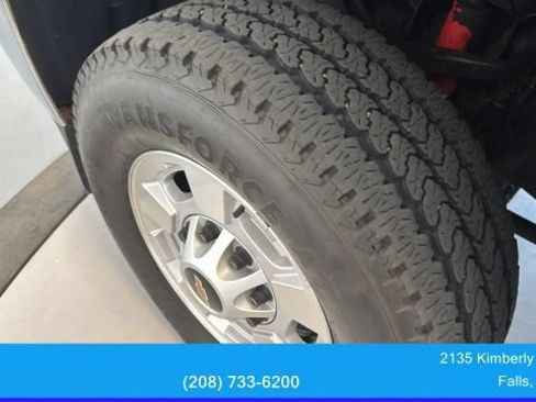 Used 2016 Chevrolet Silverado 2500 LT w/ Z71 Package, Off-Road AWD/4WD image 11
