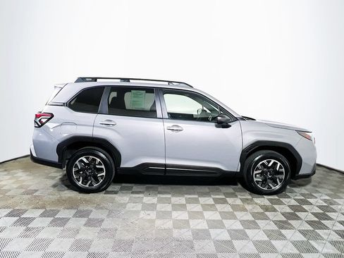 Certified 2025 Subaru Forester Premium AWD/4WD image 8